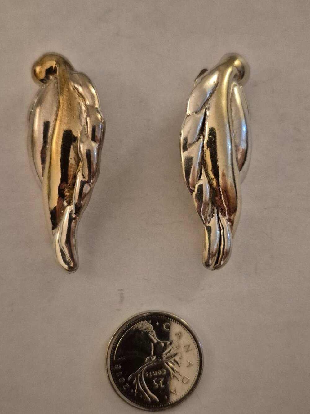 Vintage Two Tone Silver Gold Abstract Feather Wing Statement Clip Earrings GW✨